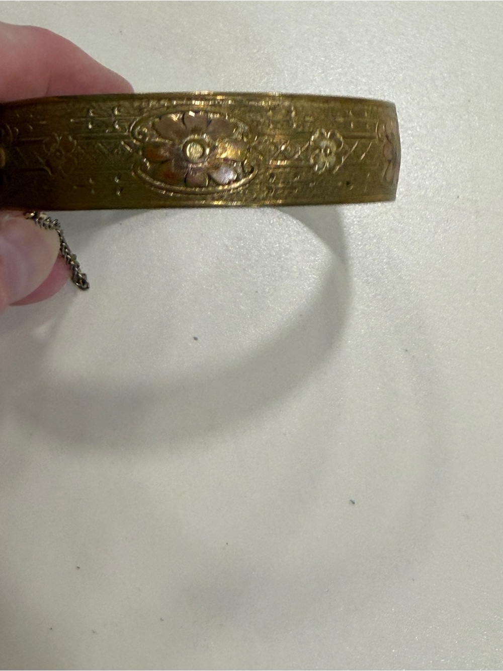 Vintage Floral Engraved Bangle Bracelet - Gold